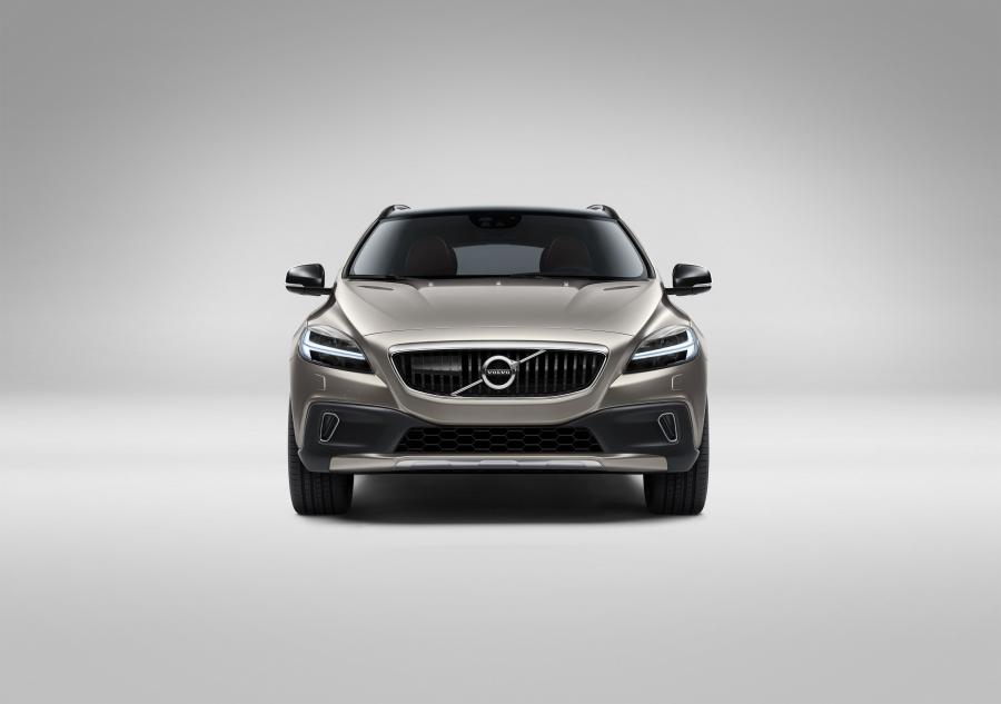  Volvo V40 Cross Country T5 2016 года  (фото 7 из 9)